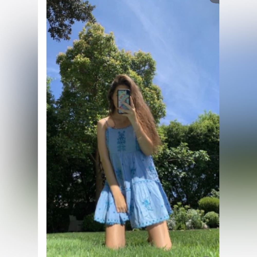Urban Outfitters UO Blue Hanna flower Embroidered Scalloped Babydoll Mini Dress - Picture 6 of 16